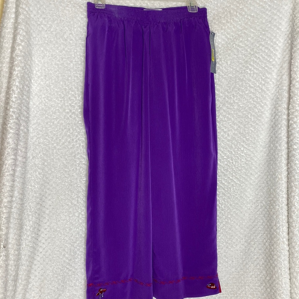 Napa Valley red hot divas pants hats